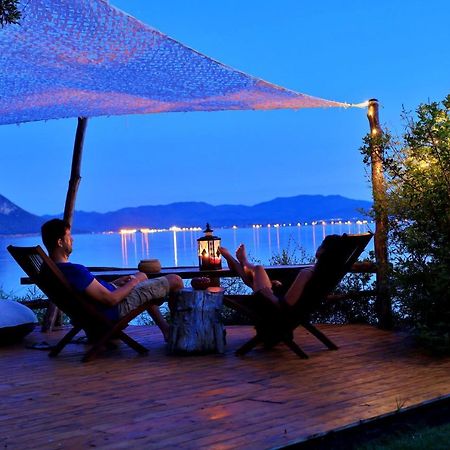 Beach Front Villa Melani Mytilíni Екстериор снимка