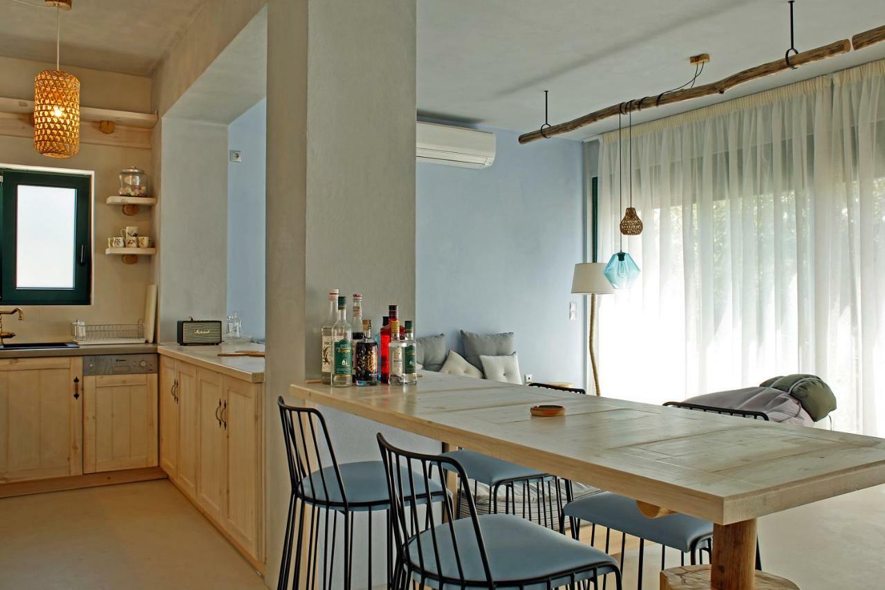 Beach Front Villa Melani Mytilíni Екстериор снимка
